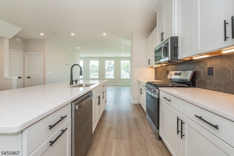 27 Silas Road Netcong, NJ 07857 - Photo 4 of 30 Gallery Image 4