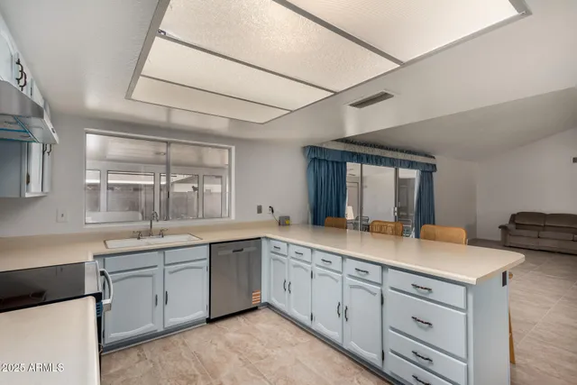 $1,895 | 5809 West Yucca Street, Glendale, AZ 85304