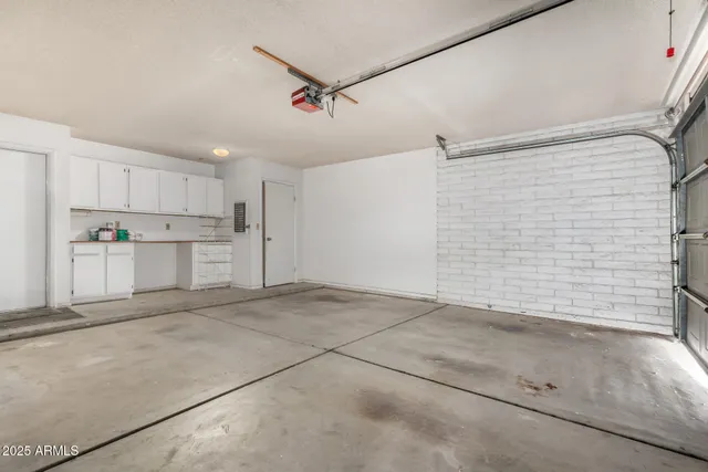 $1,895 | 5809 West Yucca Street, Glendale, AZ 85304