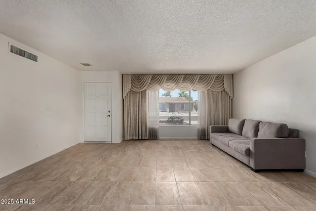 $1,895 | 5809 West Yucca Street, Glendale, AZ 85304