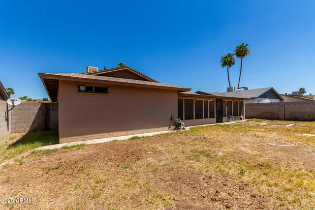 $1,895 | 5809 West Yucca Street, Glendale, AZ 85304