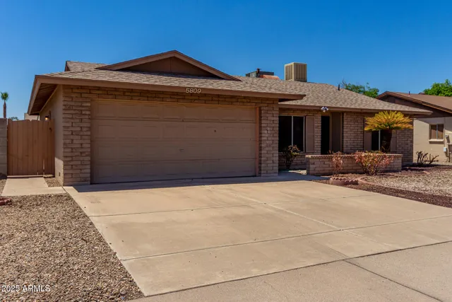 $1,895 | 5809 West Yucca Street, Glendale, AZ 85304