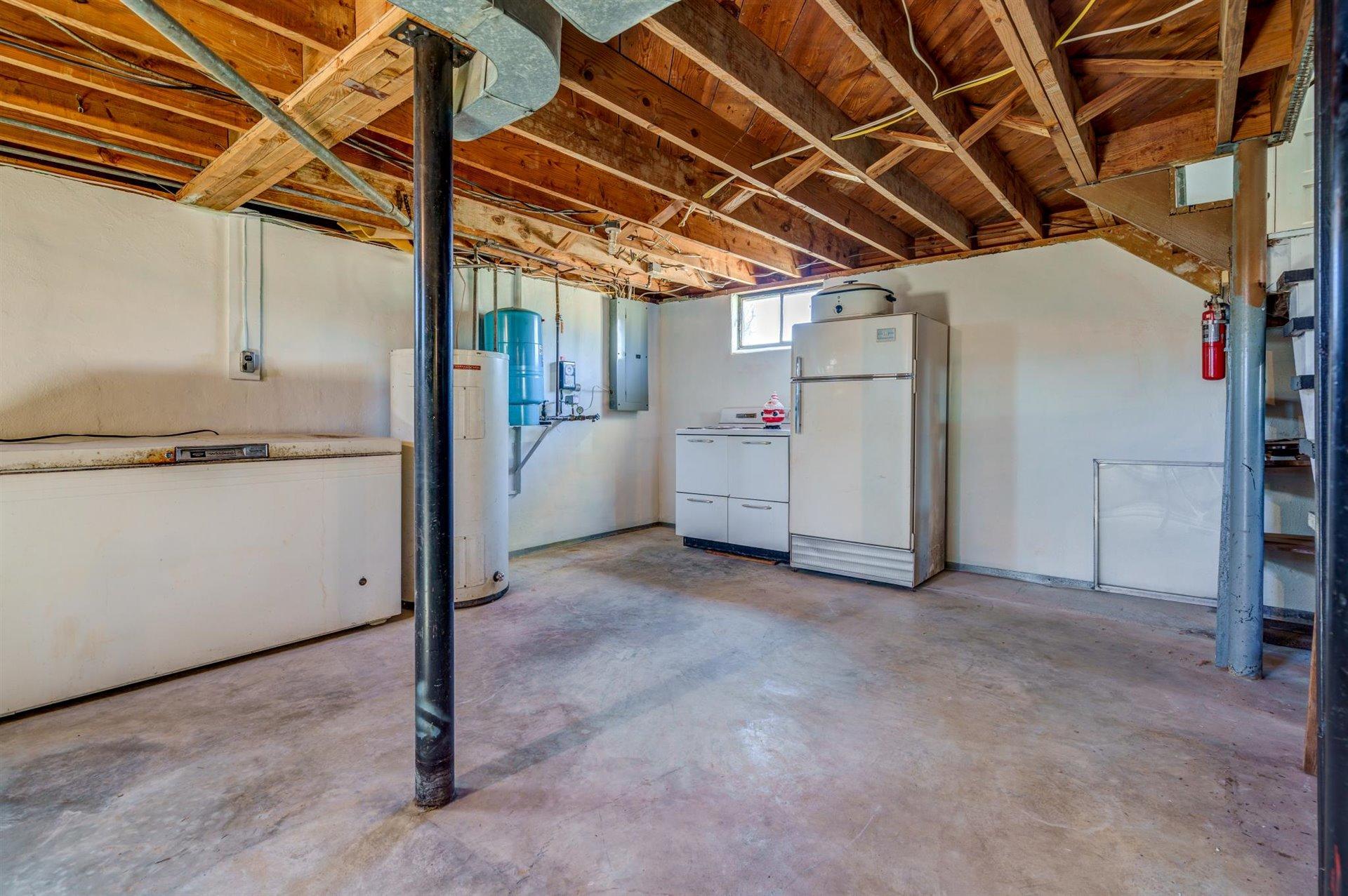 1054 Garner Road Vinton, VA 24179 - Photo 22 of 26 a view of a room with storage space