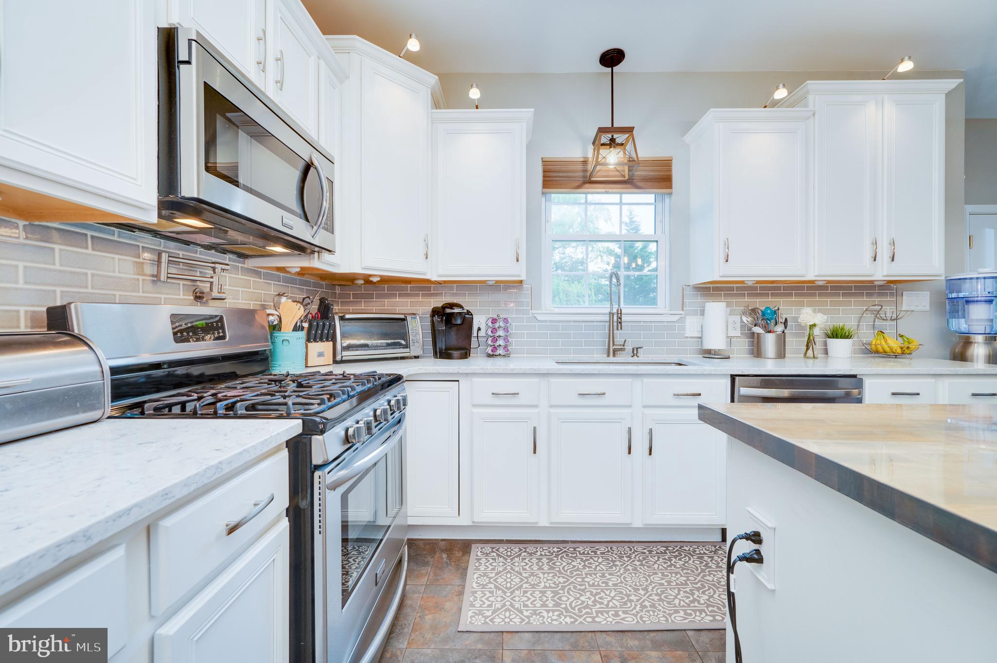 37 Calais Drive Reading, PA 19605 - Photo 12 of 51