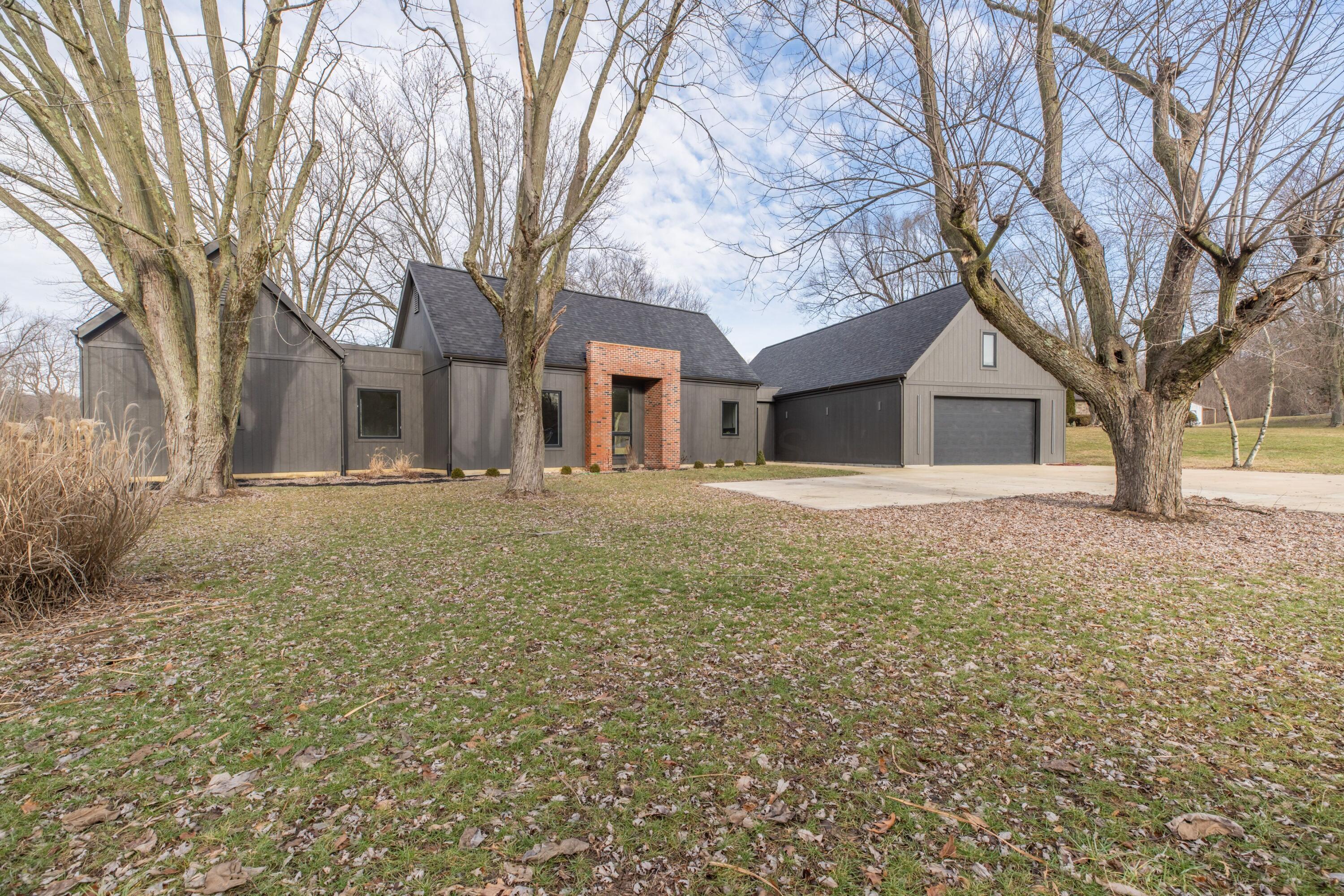 151 Apple Blossom Road Southwest Pataskala, OH 43062 - Photo 2 of 40 Front