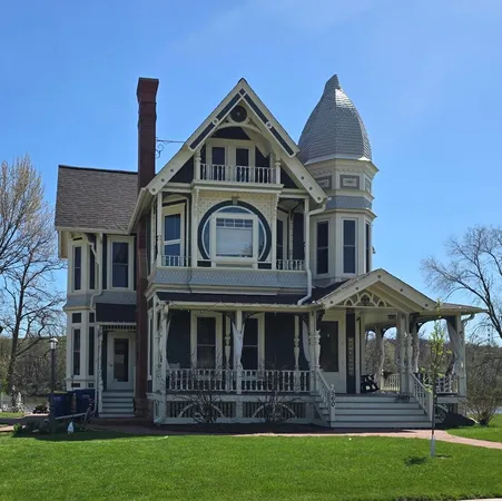 $499,900 | 560 Water, Hillsboro, WI 54364