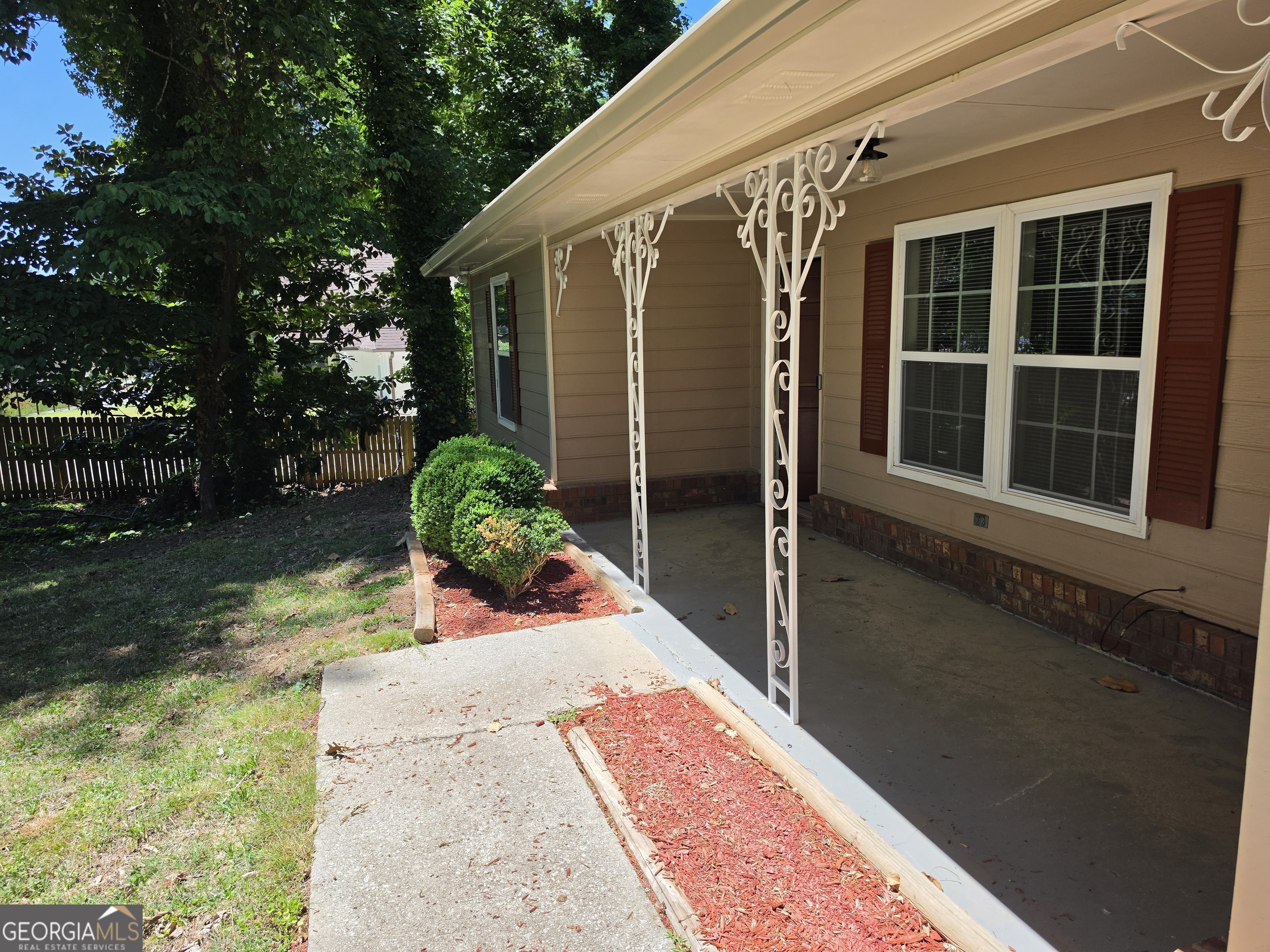 586 Ridge Avenue Mableton, GA 30126 - Photo 3 of 29