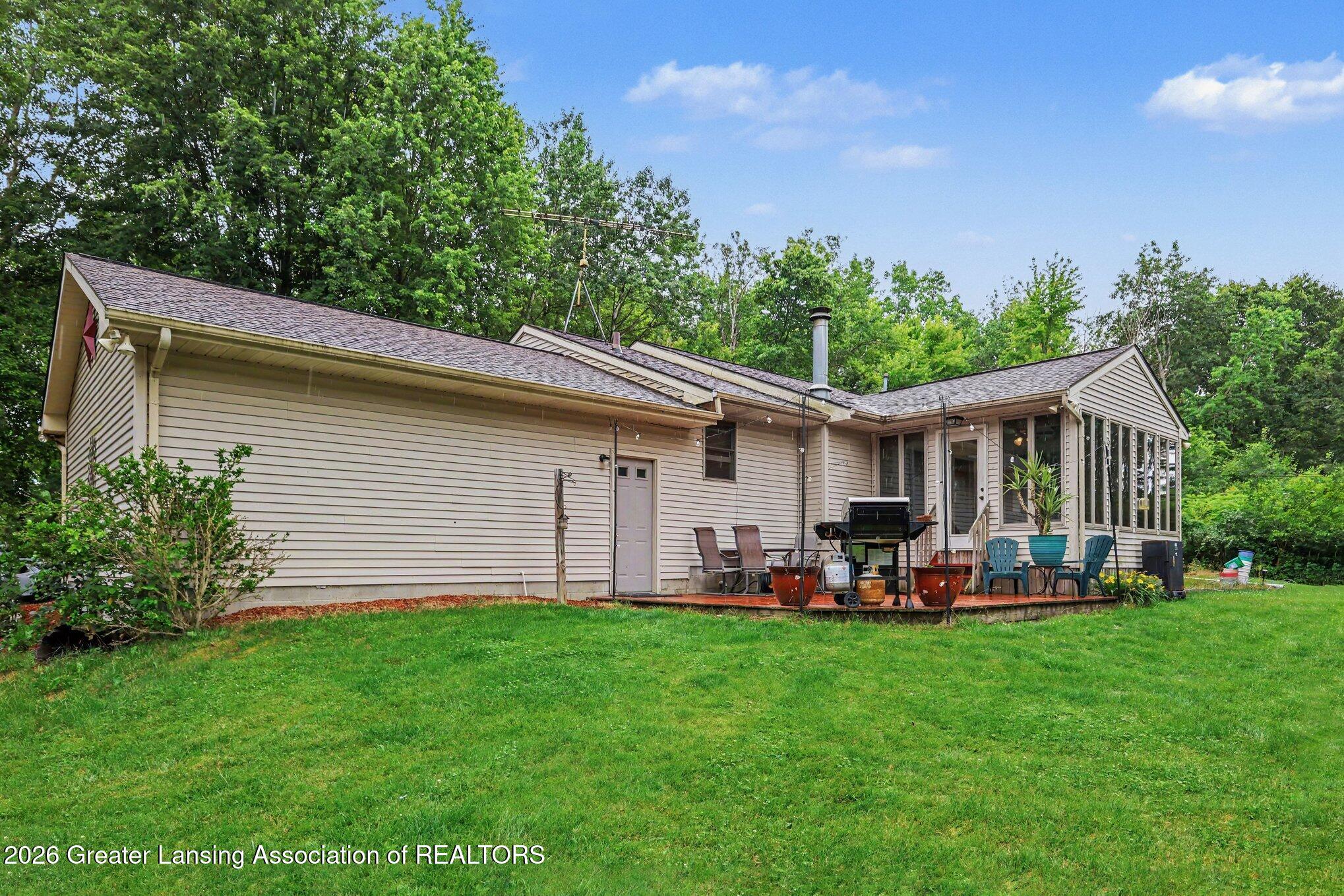 14112 Woodbury Road Haslett, MI 48840 - Photo 28 of 51 023_file_1073