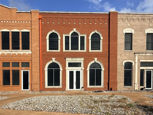 $454,900 | 11351 Hilltop Road, Unit 101, Argyle, TX 76226