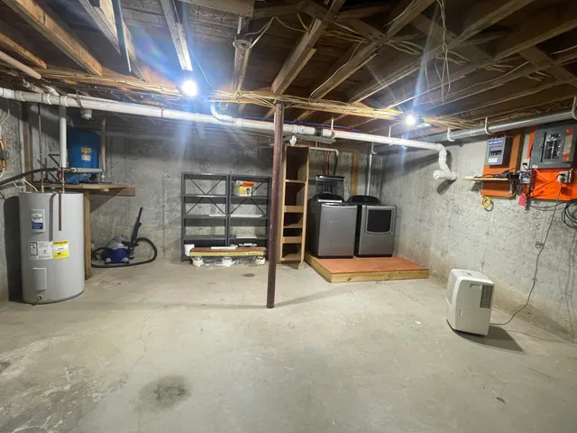 $559,000 | 43 Haskell Avenue, Raymond, ME 04071