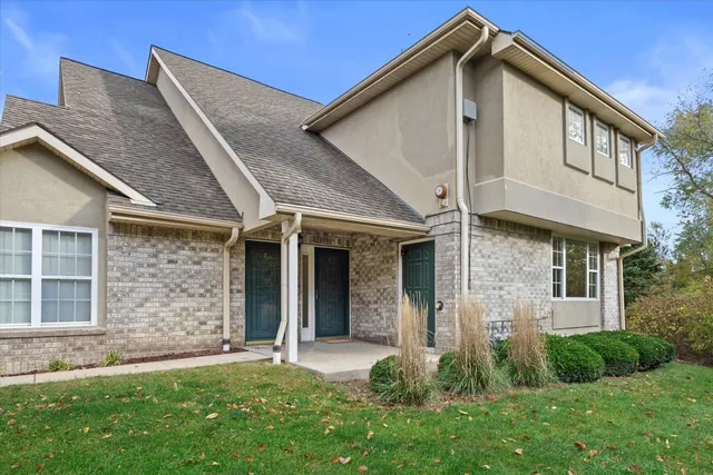 $375,000 | 9155 West Elm Court, Unit C, Franklin, WI 53132