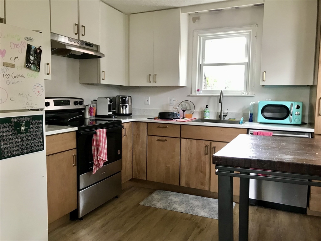 79 Cushing Street Waltham, MA 02453 - Photo 2 of 12