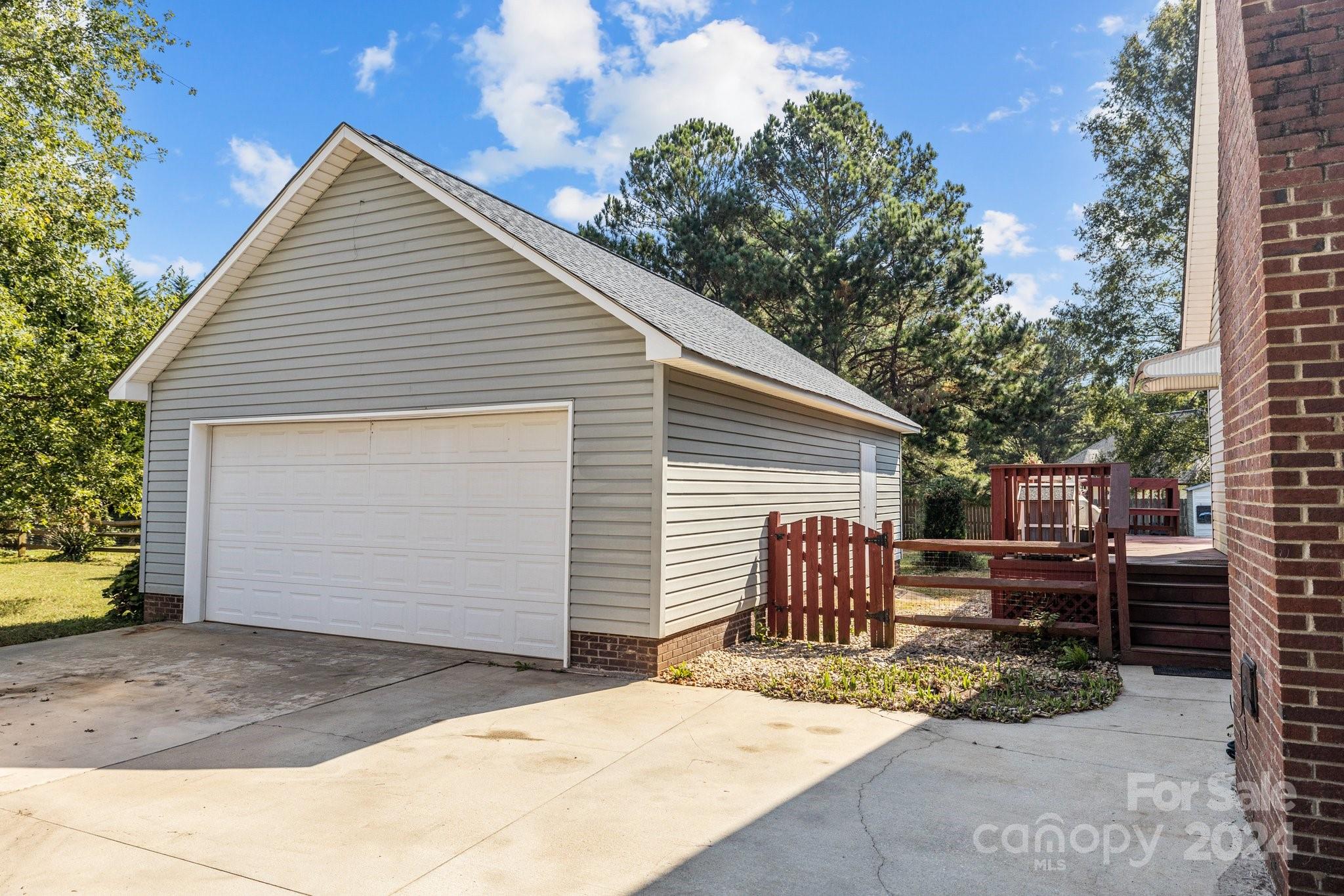 353 West Mt Gallant Road York, SC 29745 - Photo 26 of 39 Gallery Image 26