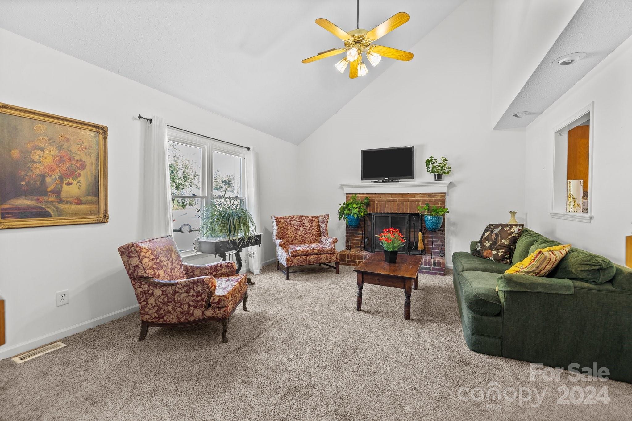 353 West Mt Gallant Road York, SC 29745 - Photo 4 of 39 Gallery Image 4