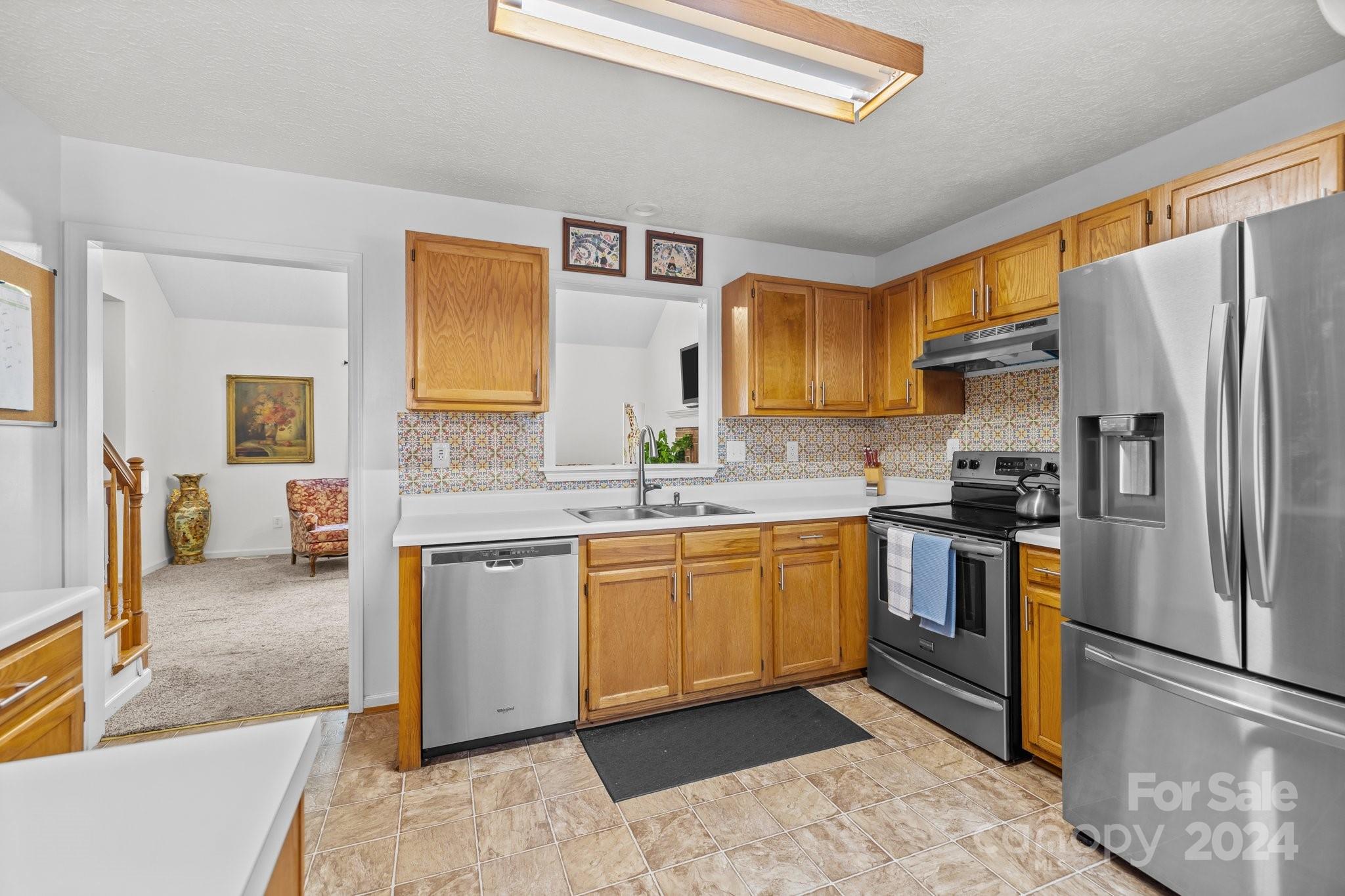 353 West Mt Gallant Road York, SC 29745 - Photo 7 of 39 Gallery Image 7
