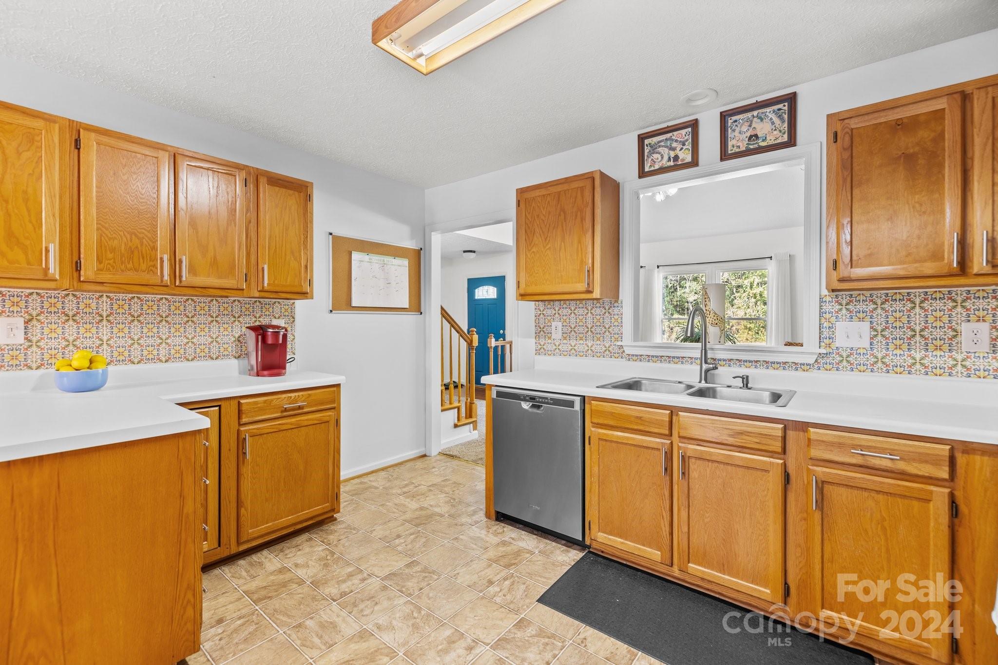 353 West Mt Gallant Road York, SC 29745 - Photo 8 of 39 Gallery Image 8