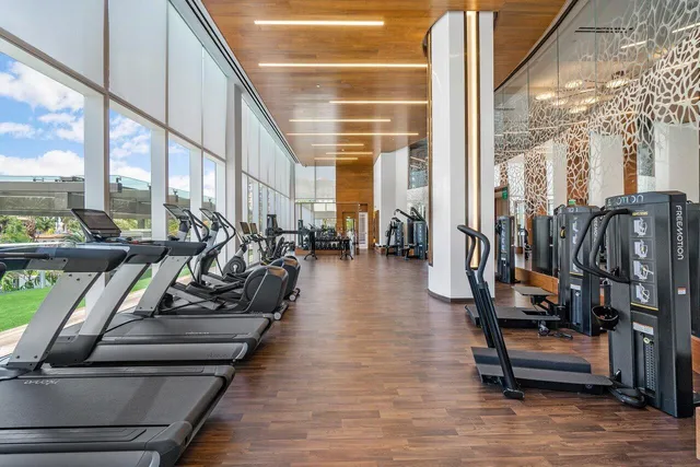 $3,195,000 | 200 Southeast Mizner Boulevard, Unit 216, Boca Raton, FL 33432