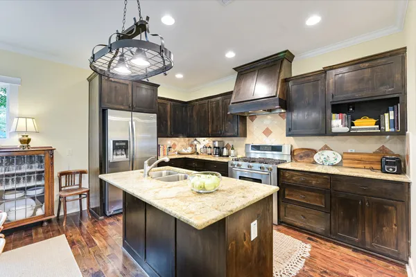 $1,995,000 | 2401 Westover Road, Austin, TX 78703
