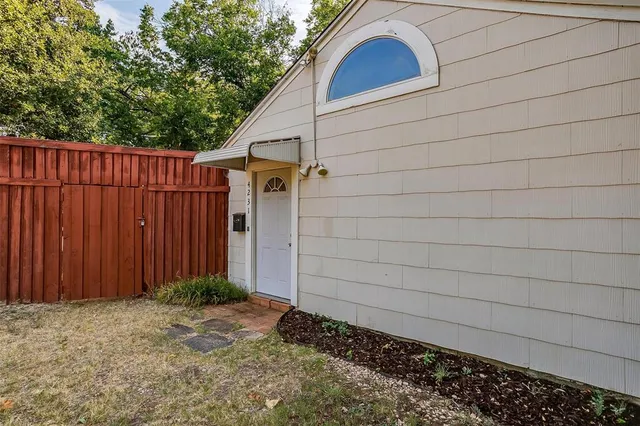 a view of small area of a building