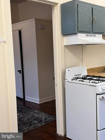 a view of washer and dryer