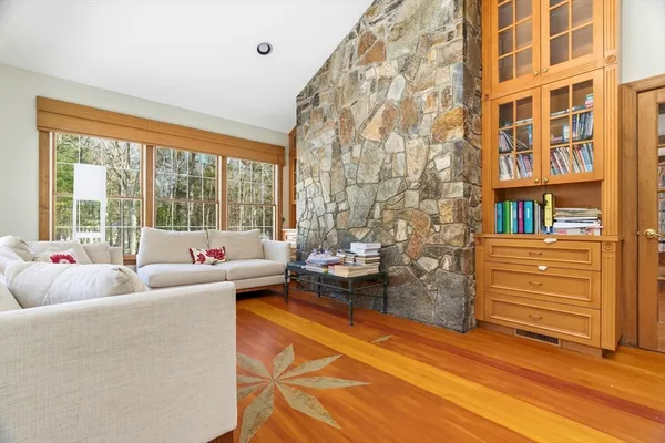 a view of entryway livingroom and hall