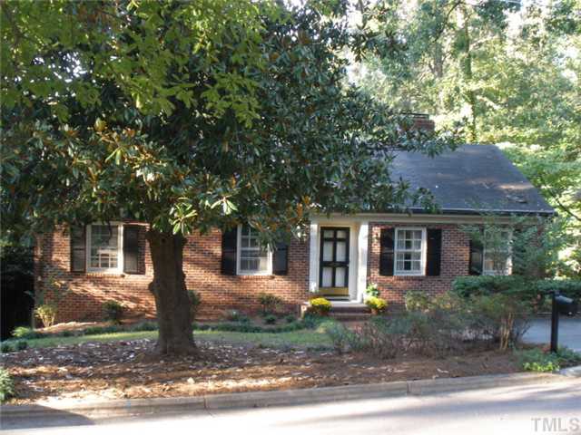 2633 Lakeview Drive Raleigh, NC 27608 - Photo 1 of 18 2633 Lakeview has GREAT curb appeal!!! Old style brick and Dentil Molding give this home a classic appearance. THIS IS A GREAT HOUSE!