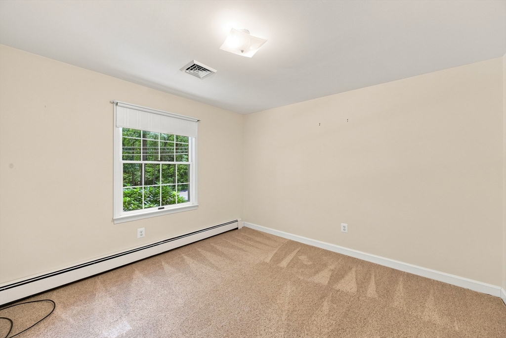 81 Warren Road Townsend, MA 01469 - Photo 10 of 40 Gallery Image 10