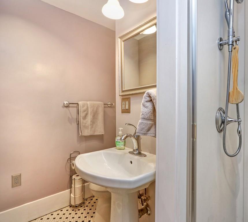 25 Ware Street Cambridge, MA 02138 - Photo 22 of 42