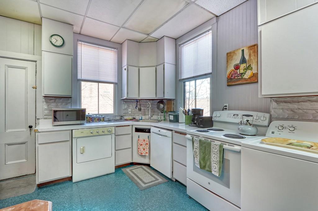 25 Ware Street Cambridge, MA 02138 - Photo 10 of 42