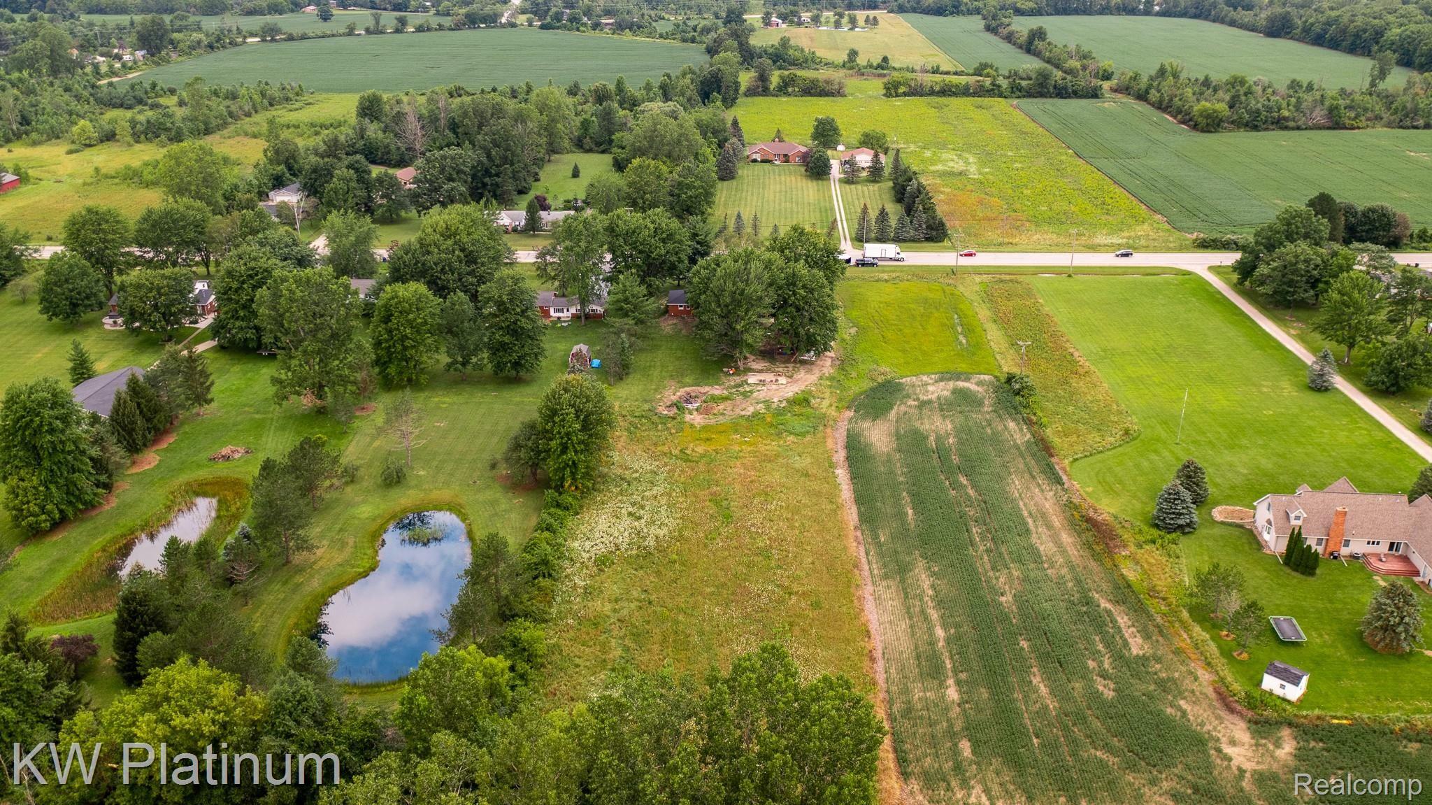 10045 Division Road Casco, MI 48064 - Photo 7 of 36 10045 Division Rd-27.jpg
