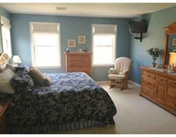 76 Highridge Road Bellingham, MA 02019 - Photo 10 of 25 Gallery Image 10