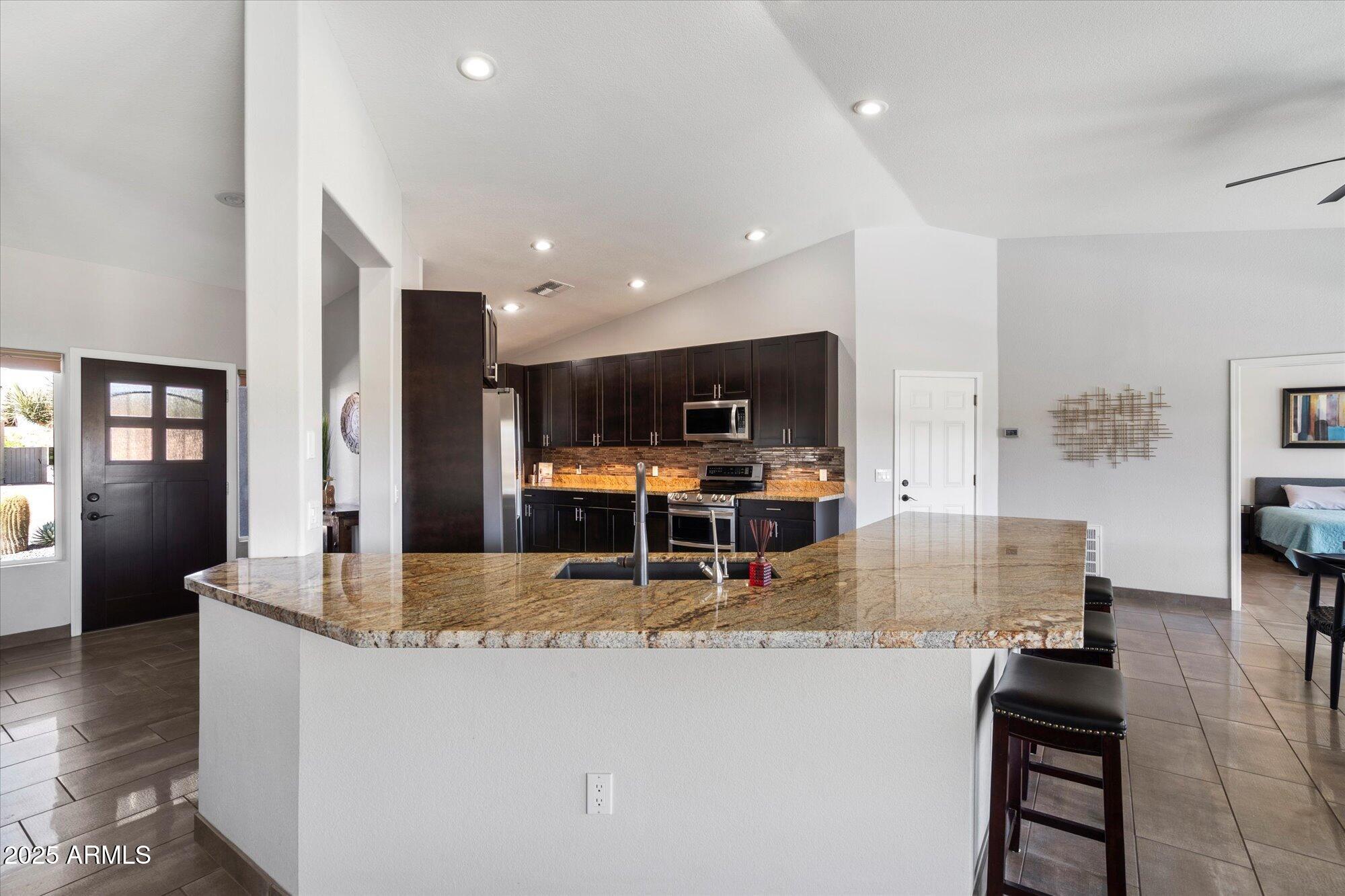 15031 Windyhill Road Fountain Hills, AZ 85268 - Photo 13 of 34 07-87952543