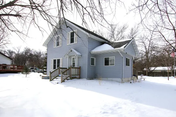 $234,900 | 1078 Jefferson Street Southeast, Hutchinson, MN 55350