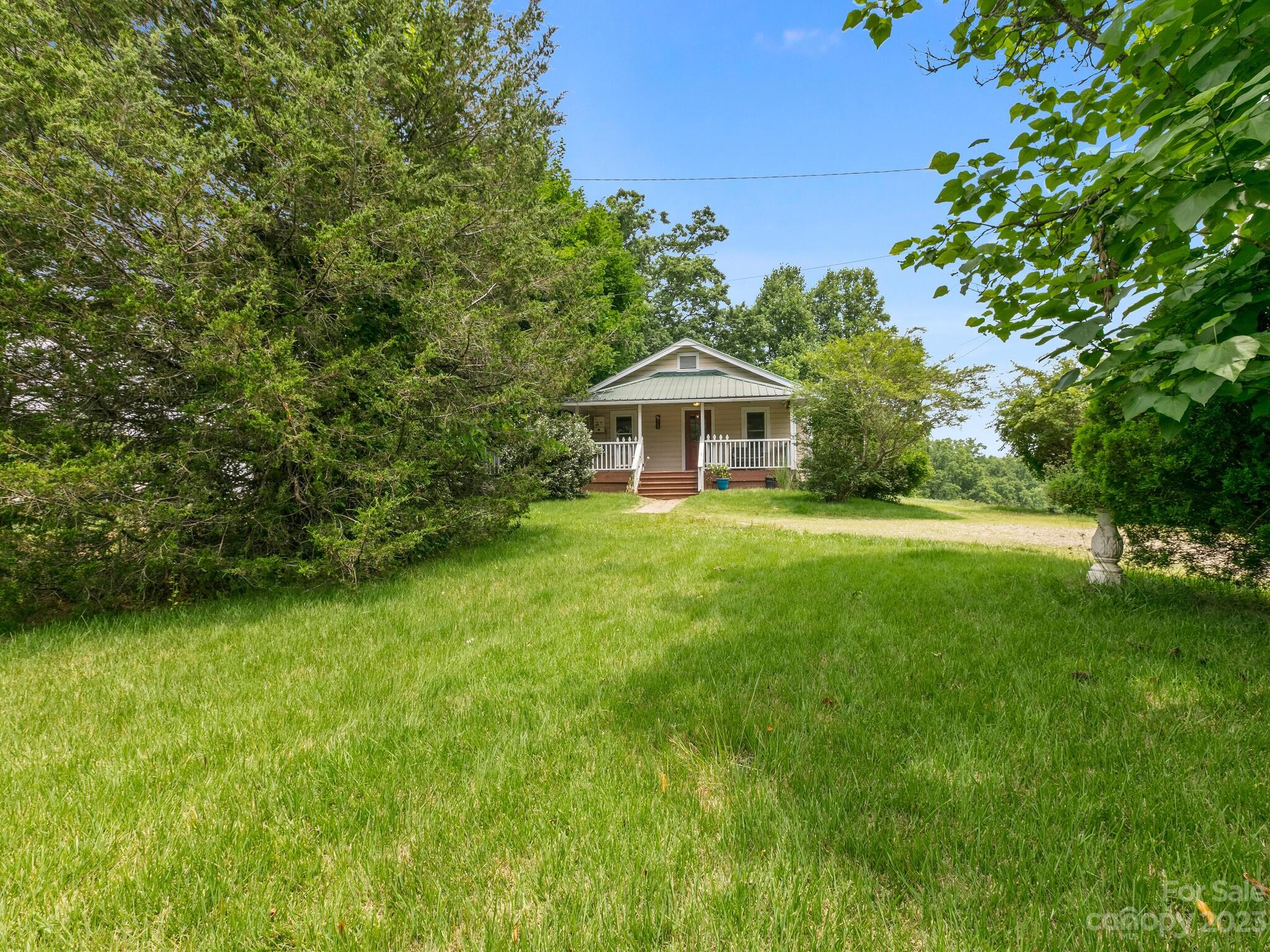 61 Jupiter Road Weaverville, NC 28787 - Photo 2 of 31 Gallery Image 2