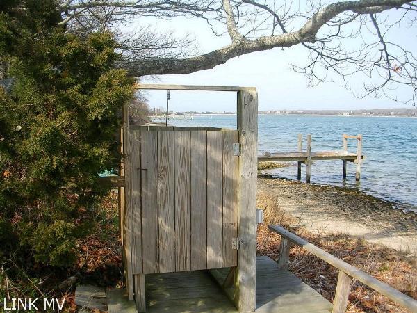 115 Hines Point Road Vineyard Haven, MA 02568 - Photo 11 of 32 http://d1qzqeyxiitrap.cloudfront.net/photos/20213/600/08836025.jpg