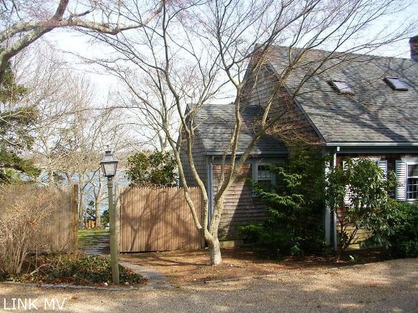 115 Hines Point Road Vineyard Haven, MA 02568 - Photo 5 of 32 http://d1qzqeyxiitrap.cloudfront.net/photos/20213/600/36db82db.jpg