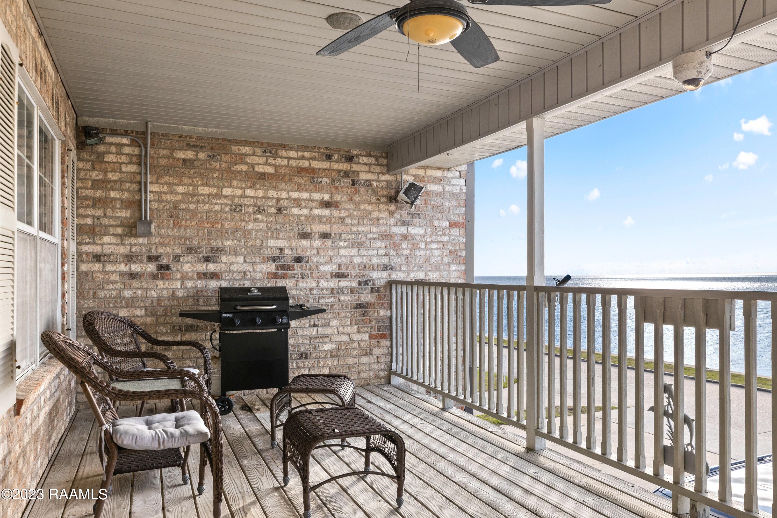 526 Bayview Lane Cypremort Point, LA 70538 - Photo 10 of 30 526 Bayview-21