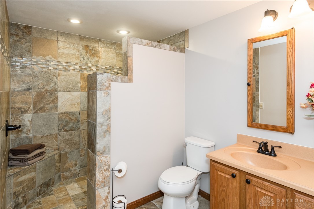 5759 Waynegate Road Huber Heights, OH 45424 - Photo 32 of 56