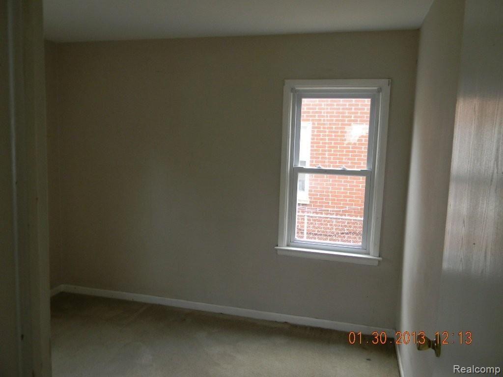 9938 Evergreen Road Detroit, MI 48228 - Photo 8 of 11 DSCN5232.JPG
