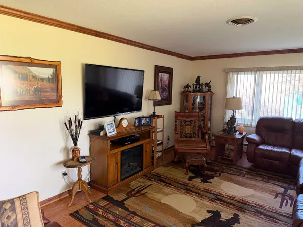 $429,500 | 809 Bighorn Avenue West, Basin, WY 82410