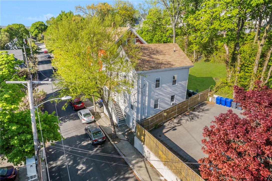 89 Knowles Street Providence, RI 02906 - Photo 4 of 48