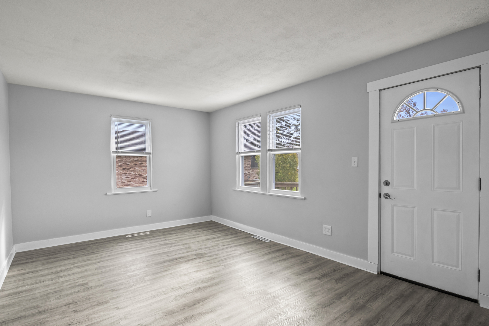 3614 Linneman Street Glenview, IL 60025 - Photo 3 of 26