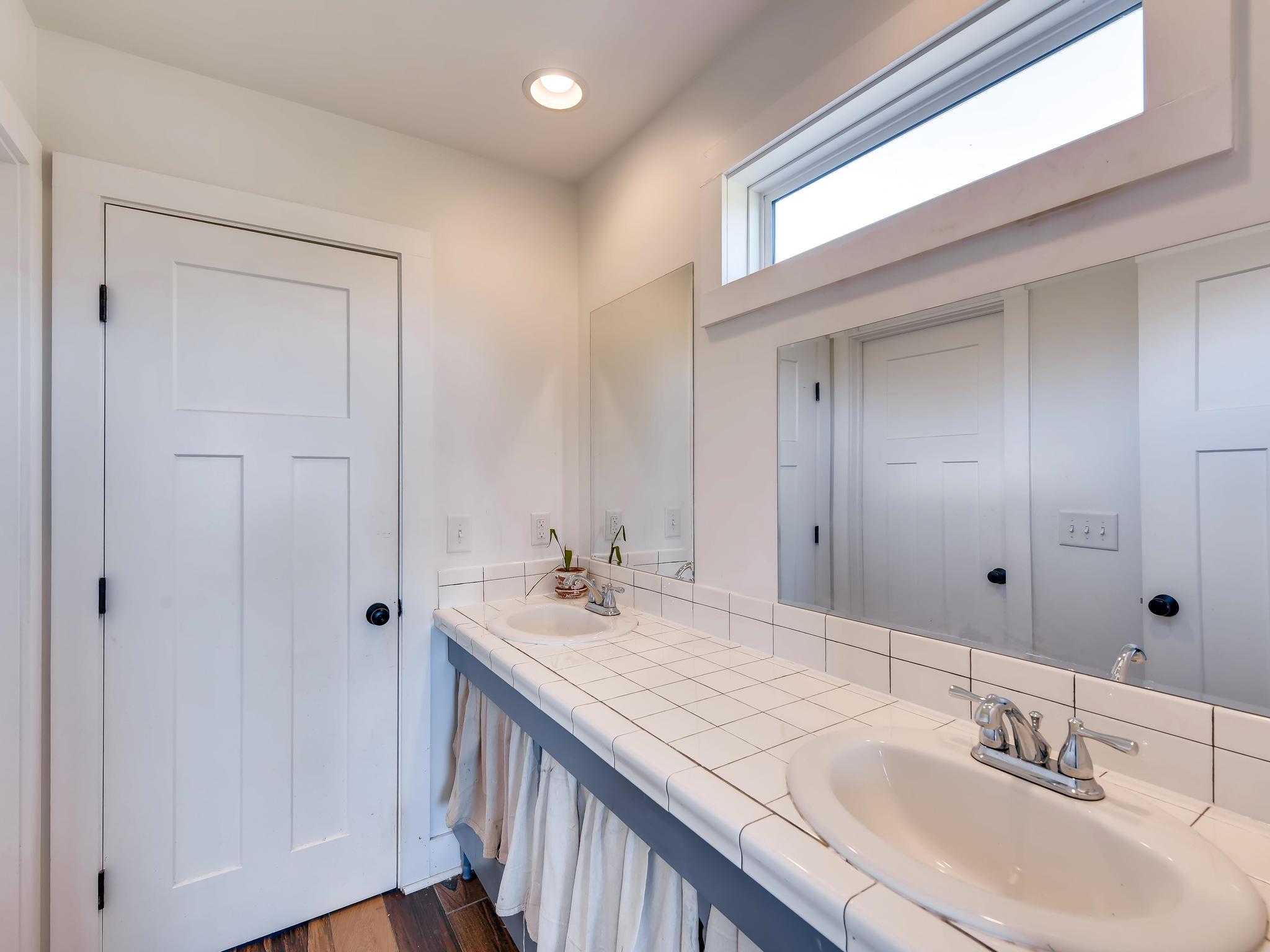 1968 Fellowship Road Mount Juliet, TN 37122 - Photo 22 of 27 2nd jack and jill bathroom