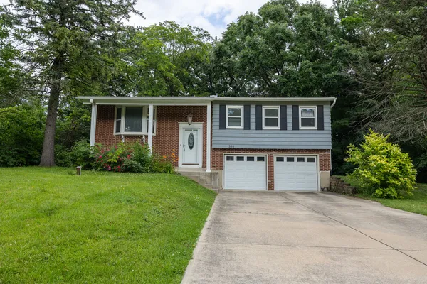 $299,999 | 334 North Brookshore Drive, Shorewood, IL 60404