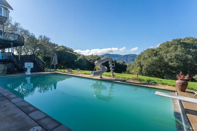 $1,050,000 | 1450 Deerwood Drive, Ukiah, CA 95482