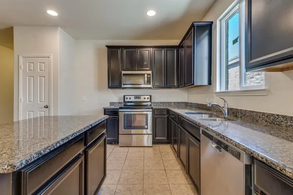 $2,000 | 2031 Avondown Road, Forney, TX 75126