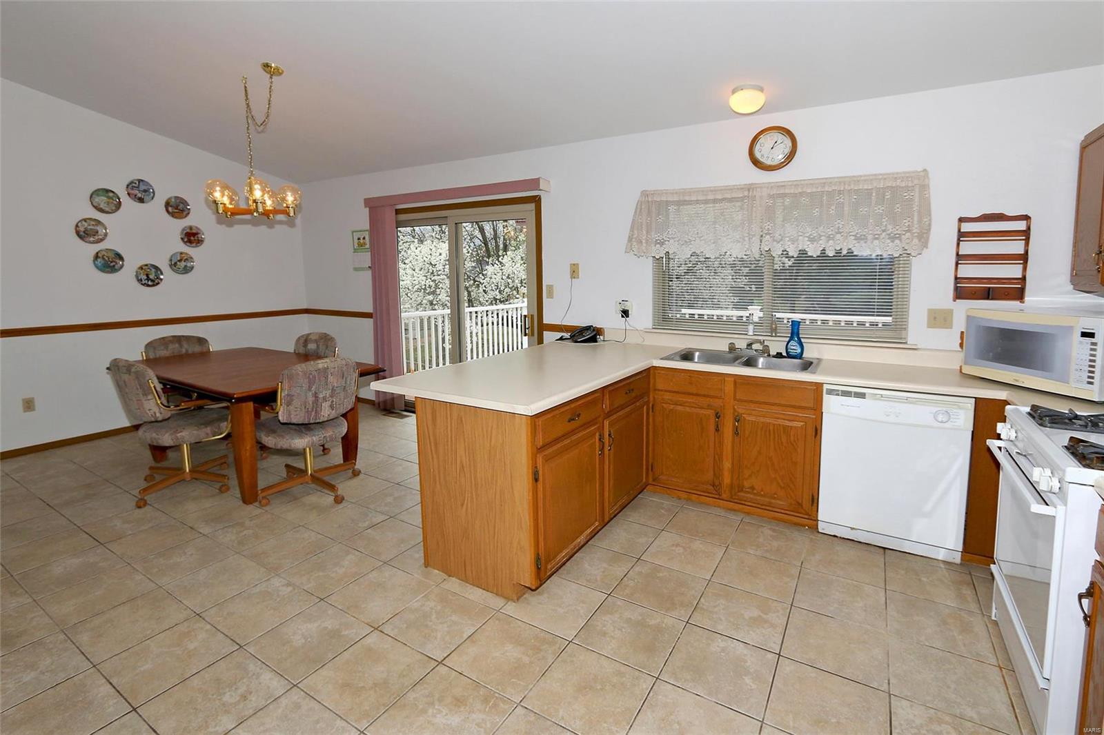 1148 Spencer Road St. Peters, MO 63376 - Photo 8 of 29 Gallery Image 8