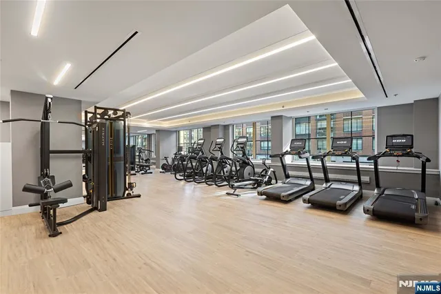 $999,999 | 1000 Maxwell Lane, Unit 11I, Hoboken, NJ 07030