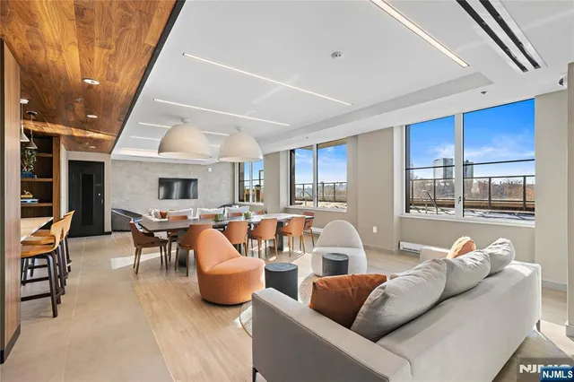 $999,999 | 1000 Maxwell Lane, Unit 11I, Hoboken, NJ 07030