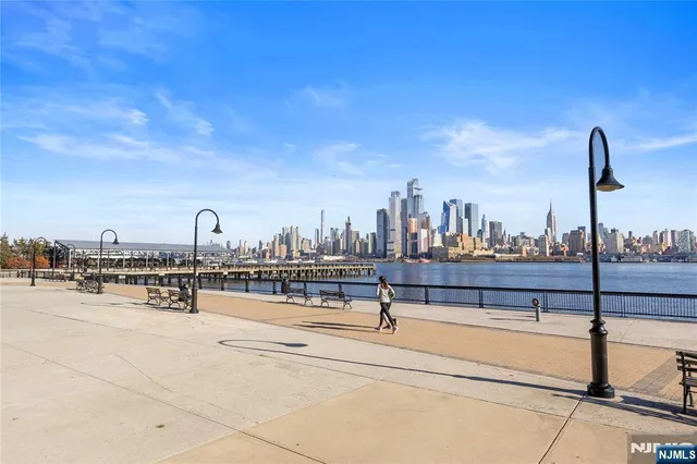 $999,999 | 1000 Maxwell Lane, Unit 11I, Hoboken, NJ 07030